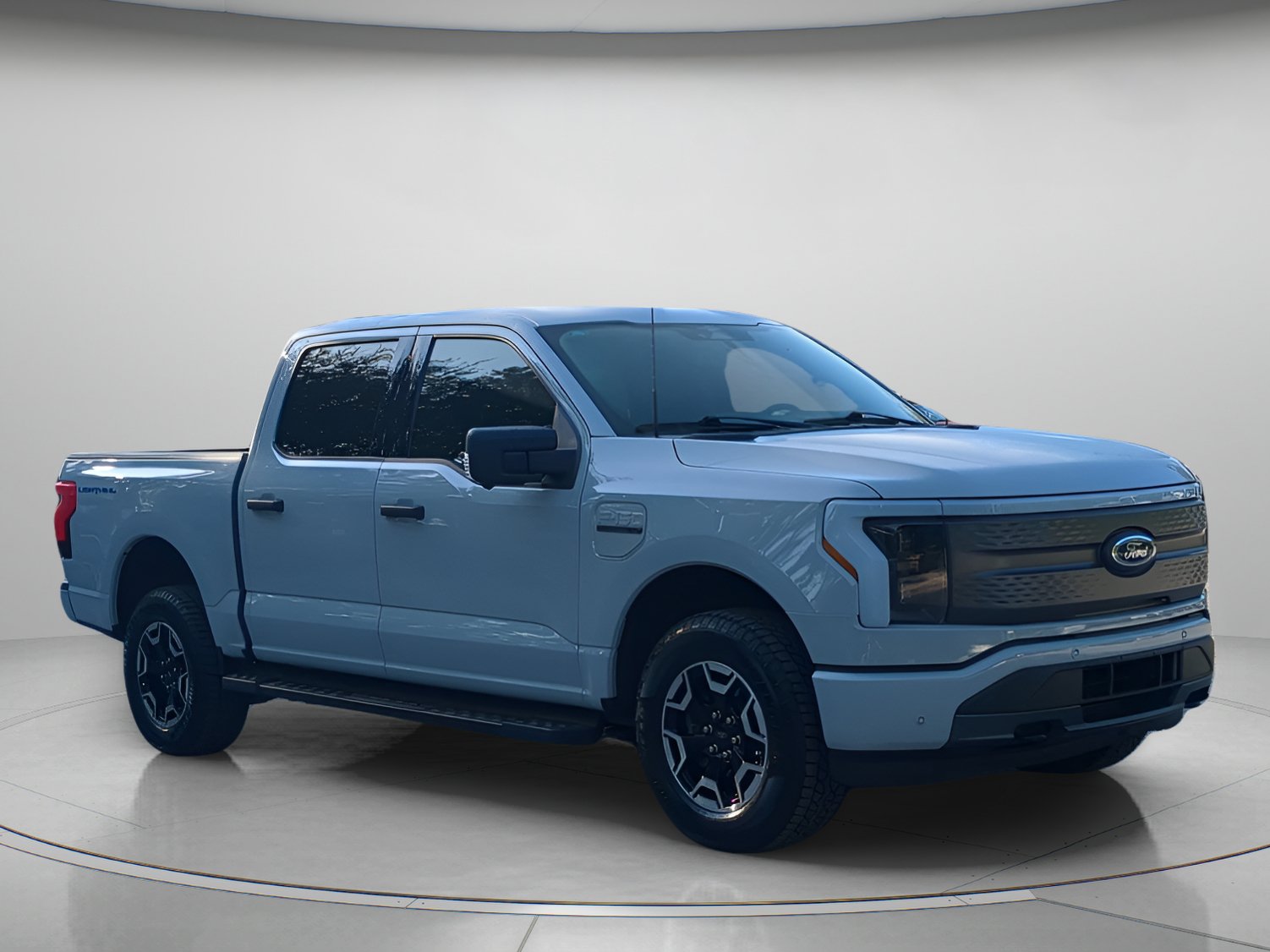 Certified 2023 Ford F150 Lightning XLT AWD/4WD image 38