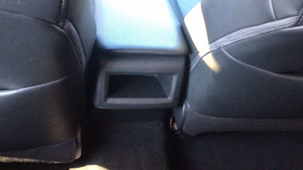 Used 2018 Toyota Camry SE image 14