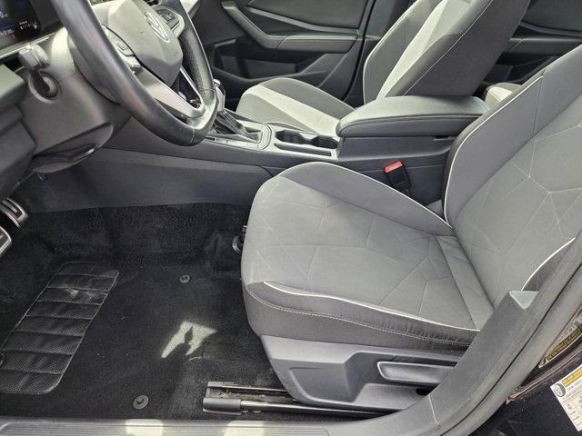 Used 2025 Volkswagen Jetta Sport FWD image 25