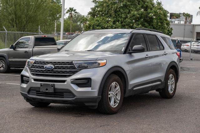 Certified 2023 Ford Explorer XLT RWD image 3