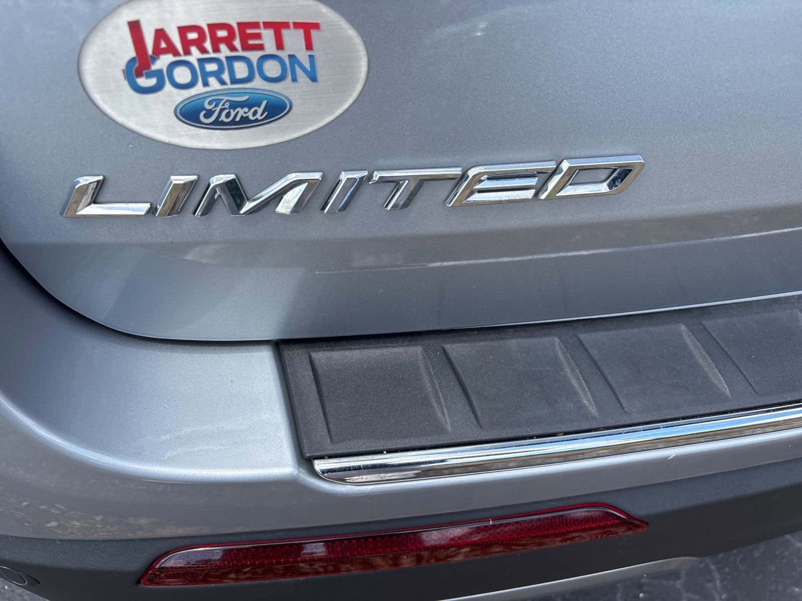Certified 2023 Ford Explorer Limited w/ Limited Technology Package RWD image 4