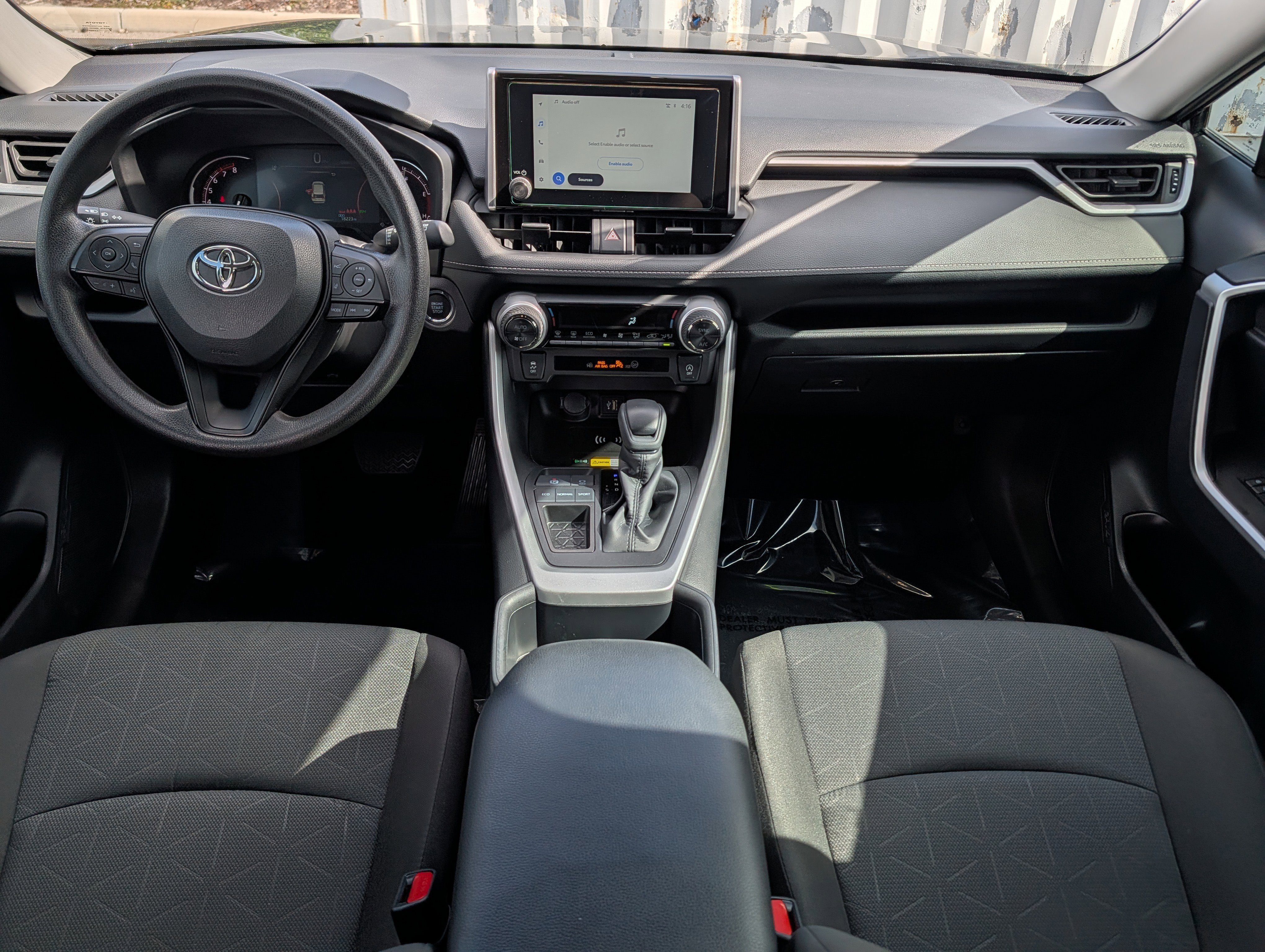 Used 2025 Toyota RAV4 XLE image 15