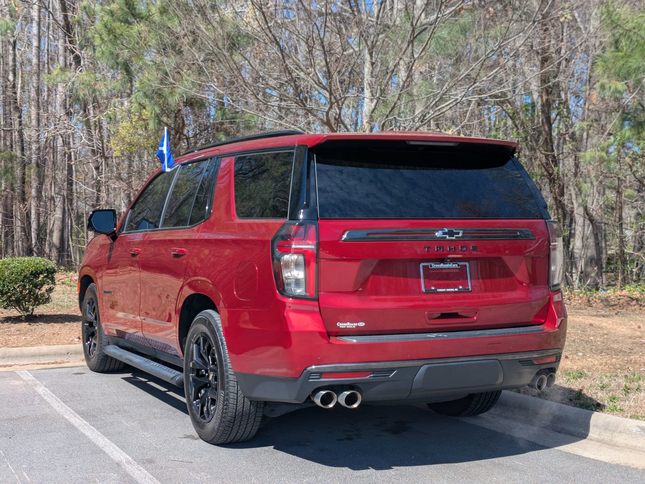 Used 2022 Chevrolet Tahoe Z71 w/ Z71 Off-Road Package image 2