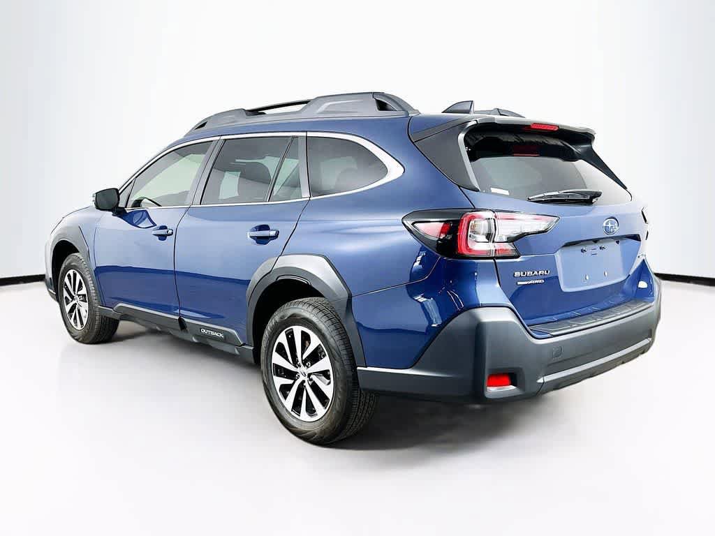 Used 2025 Subaru Outback Premium AWD/4WD image 4