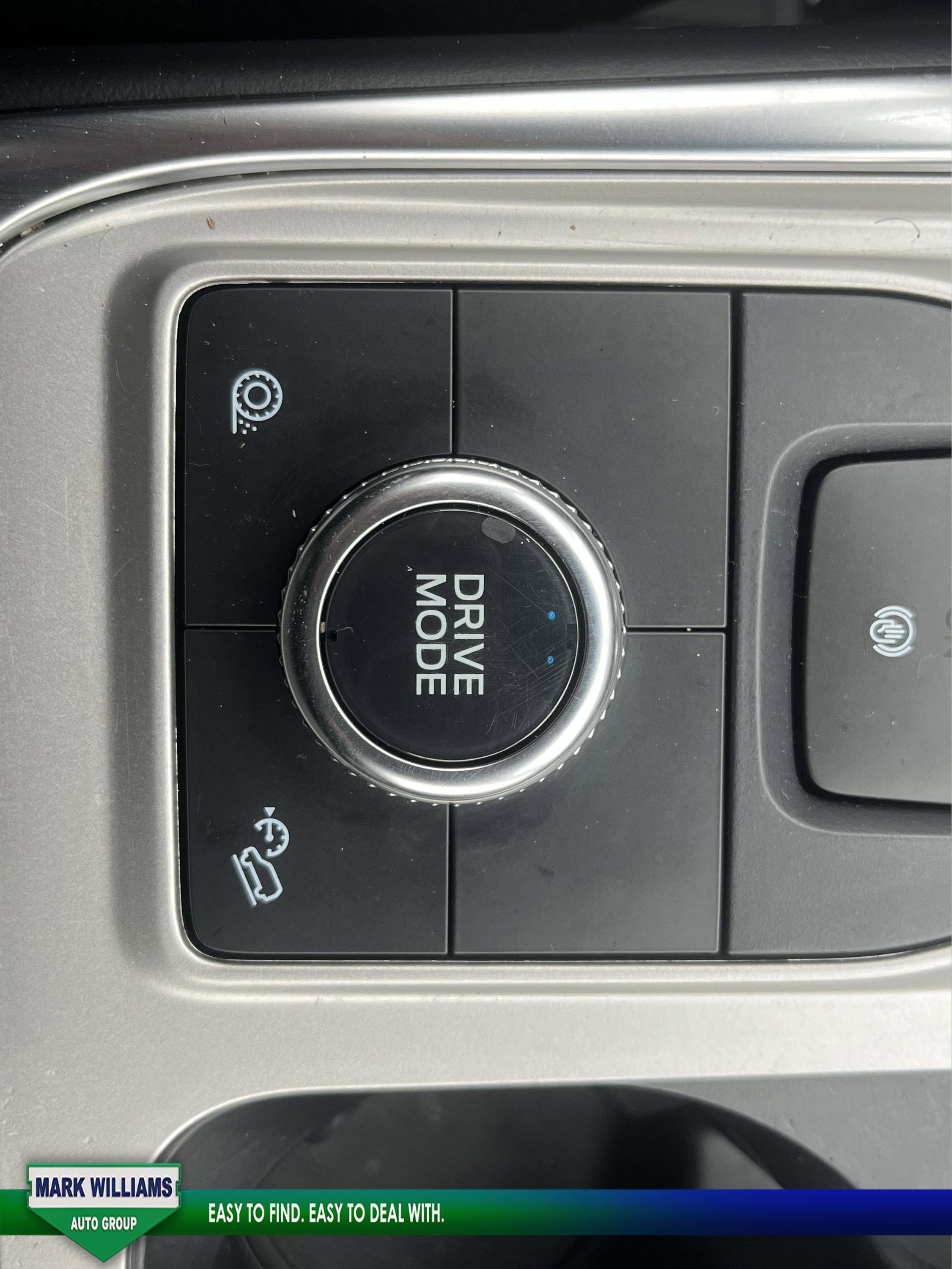 Certified 2022 Ford Explorer Limited w/ Equipment Group 301A image 19