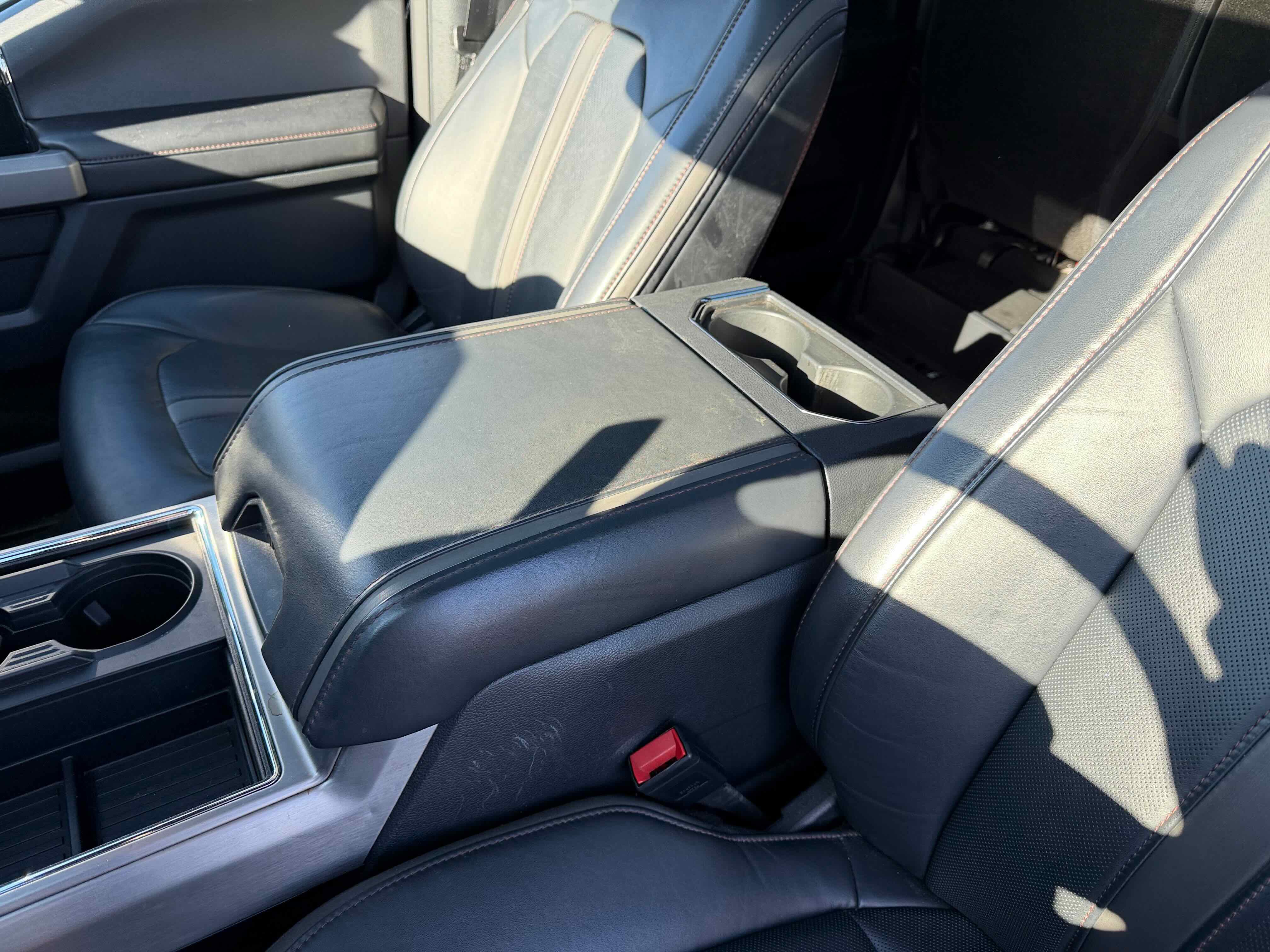 Certified 2022 Ford F350 Platinum image 27