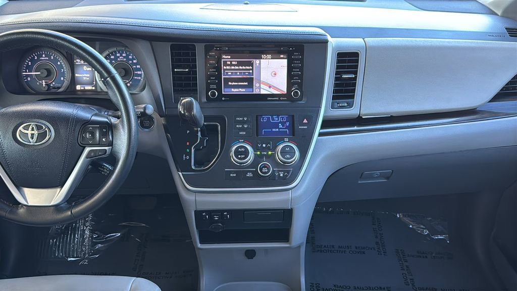 Used 2020 Toyota Sienna XLE w/ XLE Navigation Package image 9