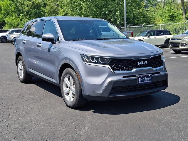 Used 2022 Kia Sorento LX FWD image 2