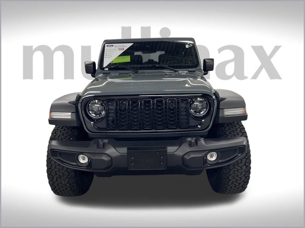 Used 2025 Jeep Wrangler Sport image 8