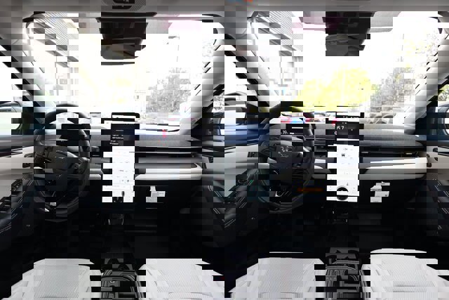 Certified 2025 Ford Mustang Mach-E Premium image 11