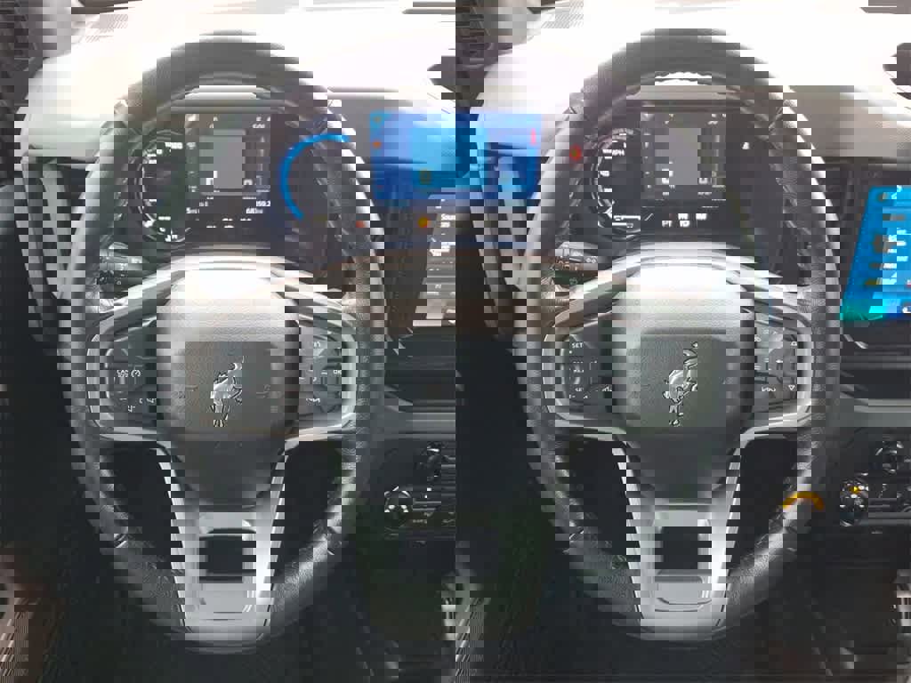 Certified 2021 Ford Bronco Black Diamond image 22