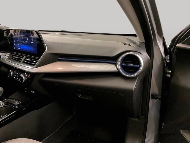 Used 2024 Chevrolet Trax LT w/ Driver Confidence Package FWD image 15