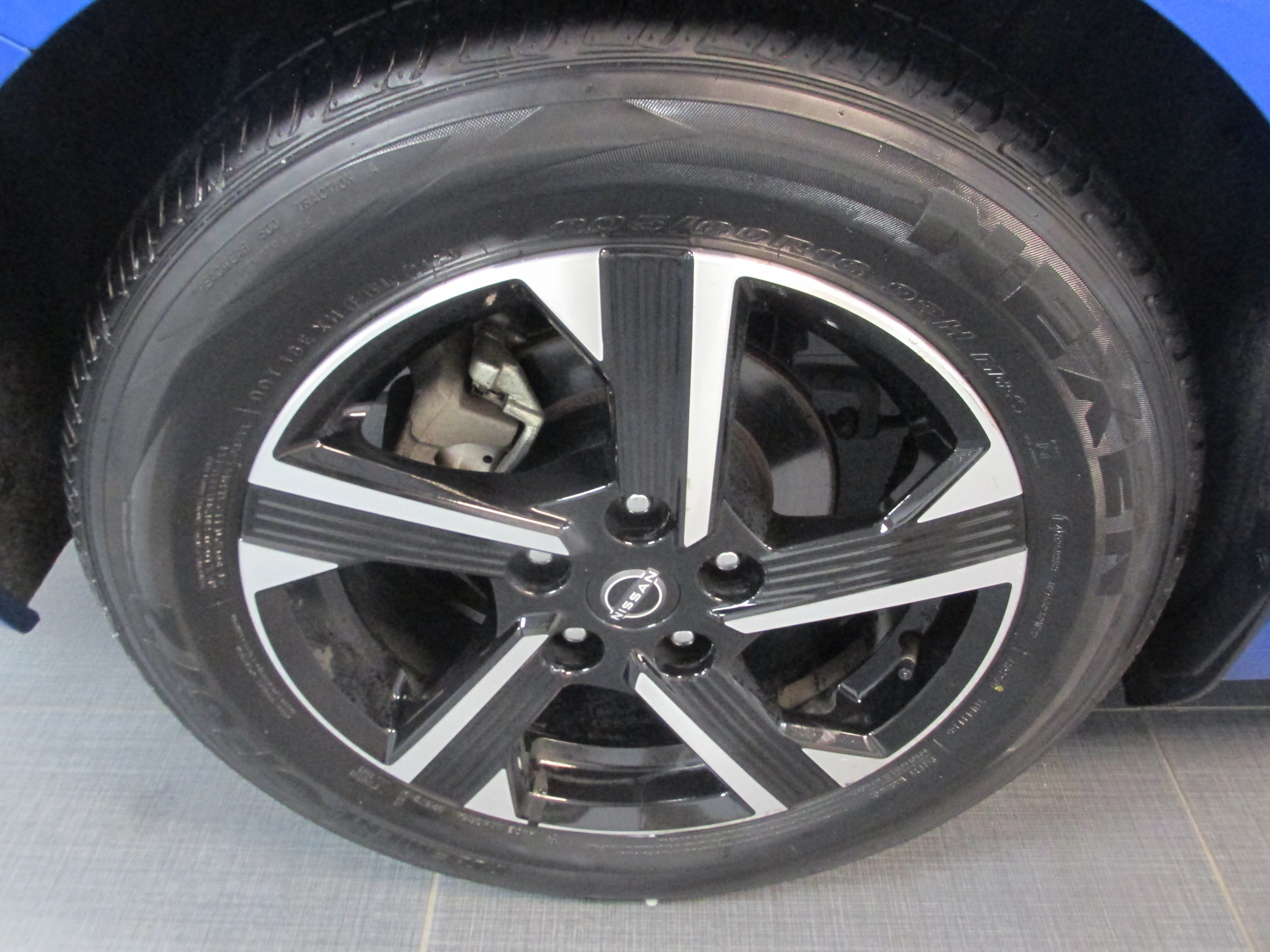 Used 2024 Nissan Sentra SV FWD image 16