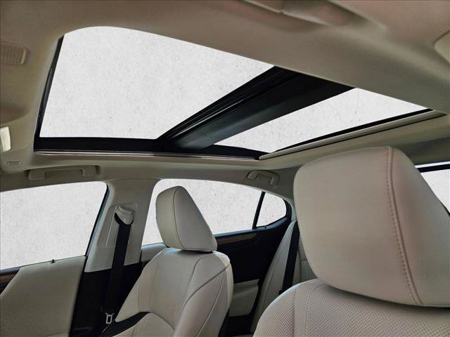 Used 2024 Lexus ES 350 w/ Accessory Package (Z1) FWD image 16
