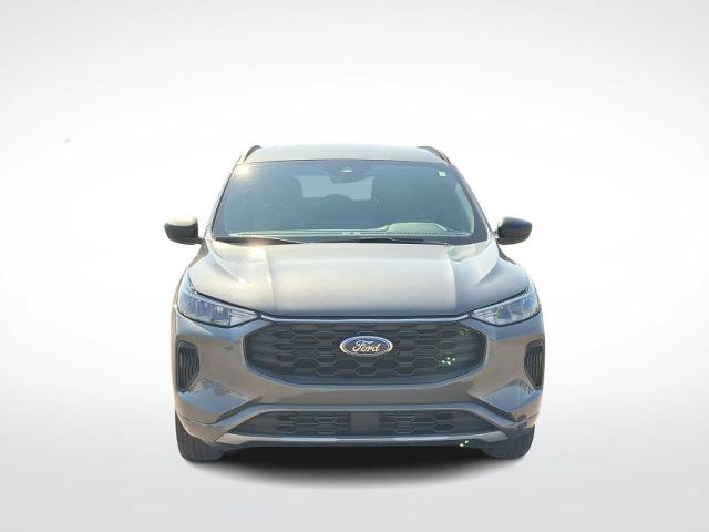 Certified 2024 Ford Escape ST-Line w/ Tech Pack #1 AWD/4WD image 3