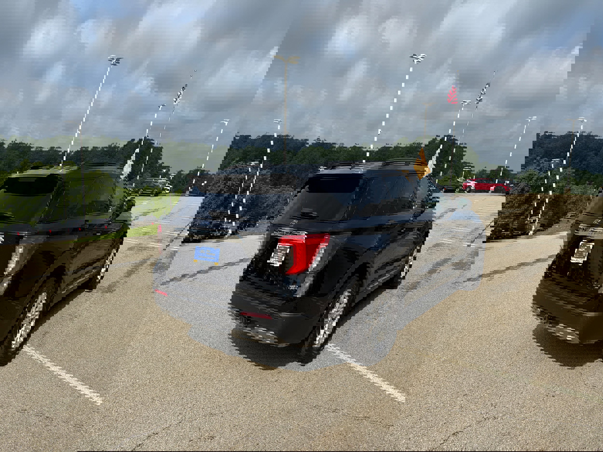 Certified 2023 Ford Explorer XLT w/ Equipment Group 202A image 3