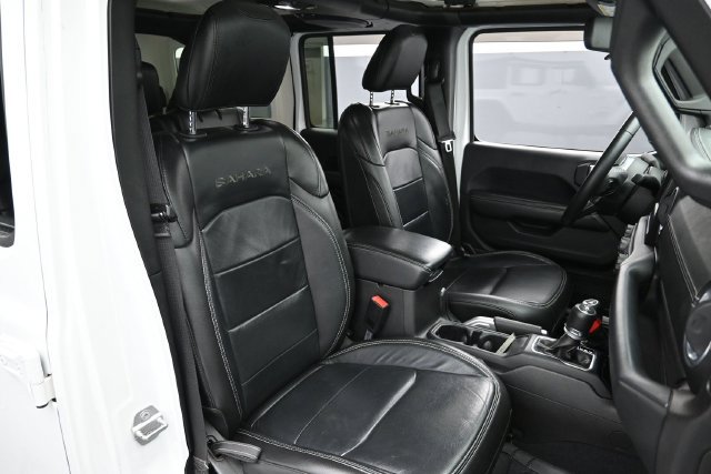 Used 2018 Jeep Wrangler Unlimited Sahara AWD/4WD image 24