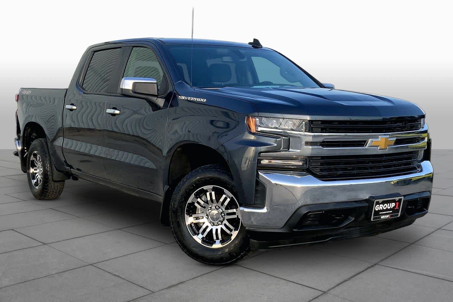 Used 2021 Chevrolet Silverado 1500 LT AWD/4WD image 3