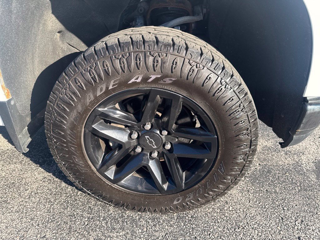 Used 2020 Chevrolet Silverado 1500 Custom Trail Boss AWD/4WD image 32