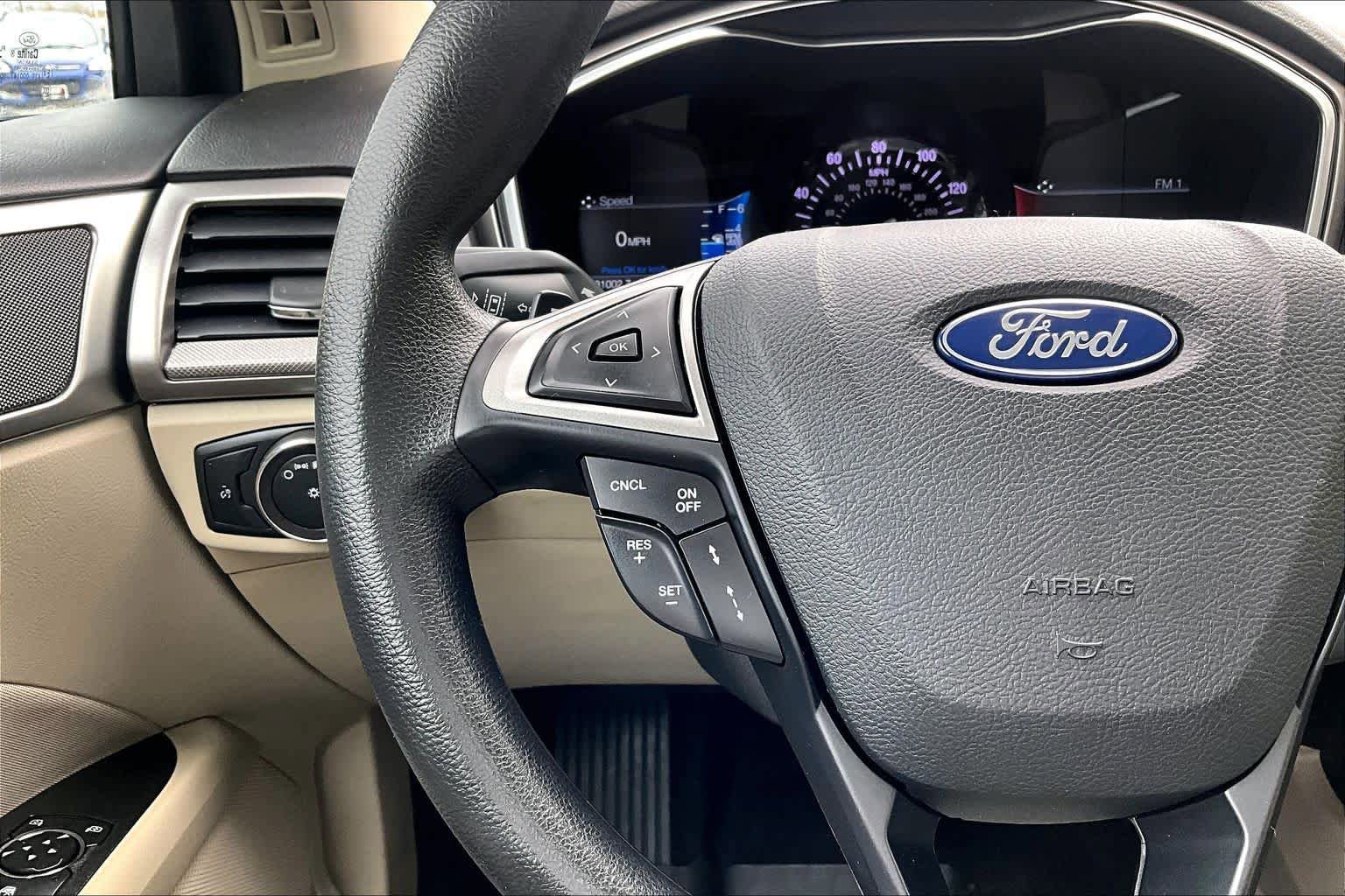 Certified 2019 Ford Fusion SE AWD/4WD image 23