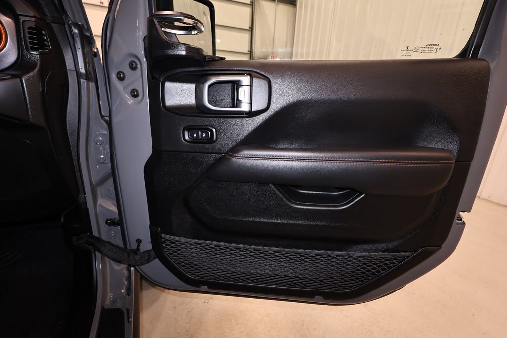 Used 2021 Jeep Gladiator Mojave AWD/4WD image 19