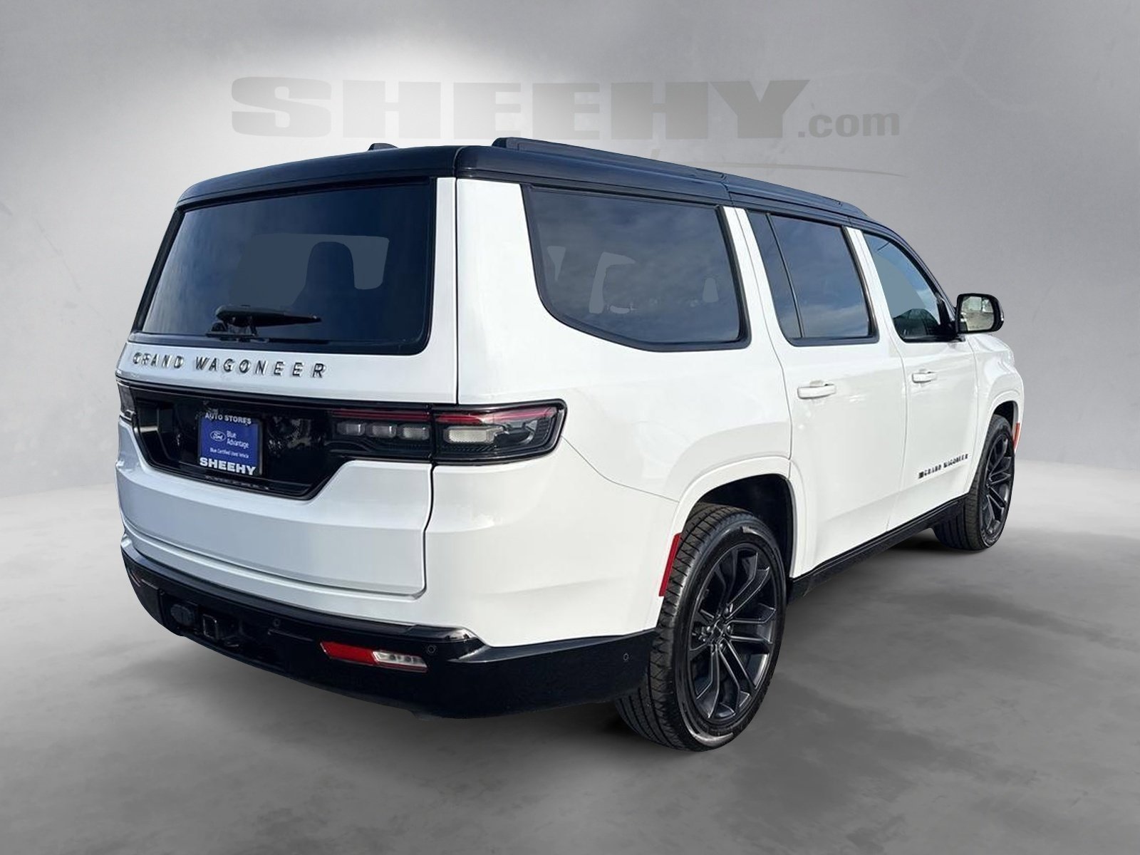 Used 2024 Jeep Grand Wagoneer Series II w/ Quick Order Packagew 28T image 12