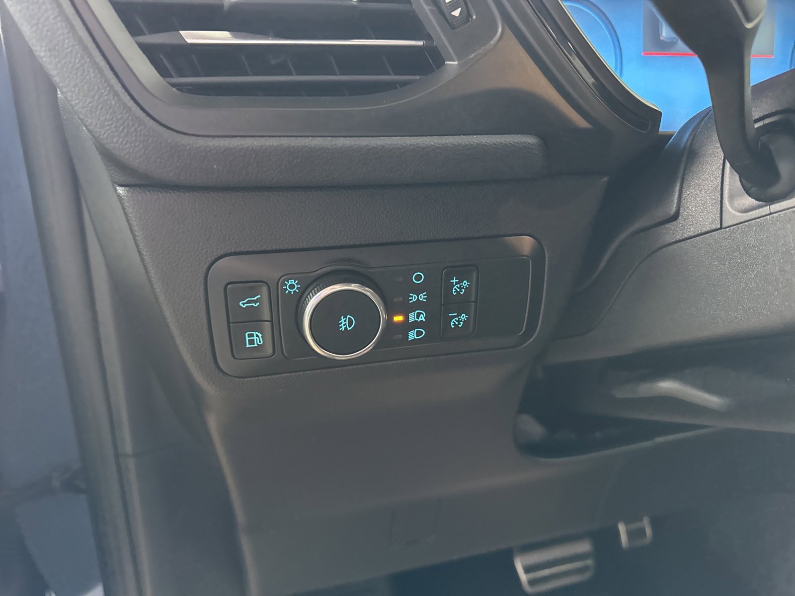 Certified 2024 Ford Escape ST-Line Elite w/ Premium Technology Package image 27