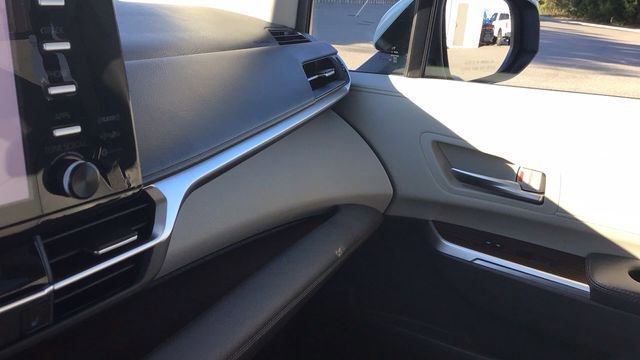 Used 2024 Toyota Sienna XLE image 26