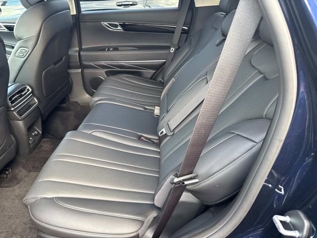 Used 2025 Genesis GV80 2.5T Standard image 12