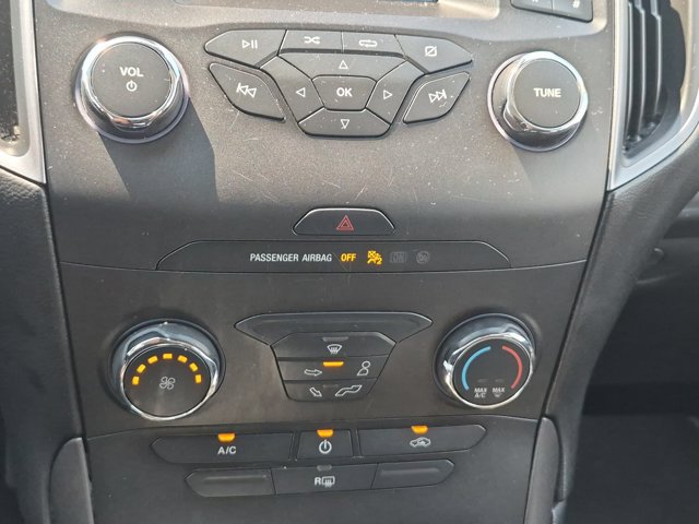 Certified 2019 Ford Edge SE FWD image 35