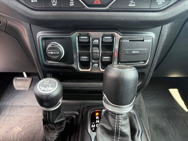 Used 2024 Jeep Gladiator Sport AWD/4WD image 15