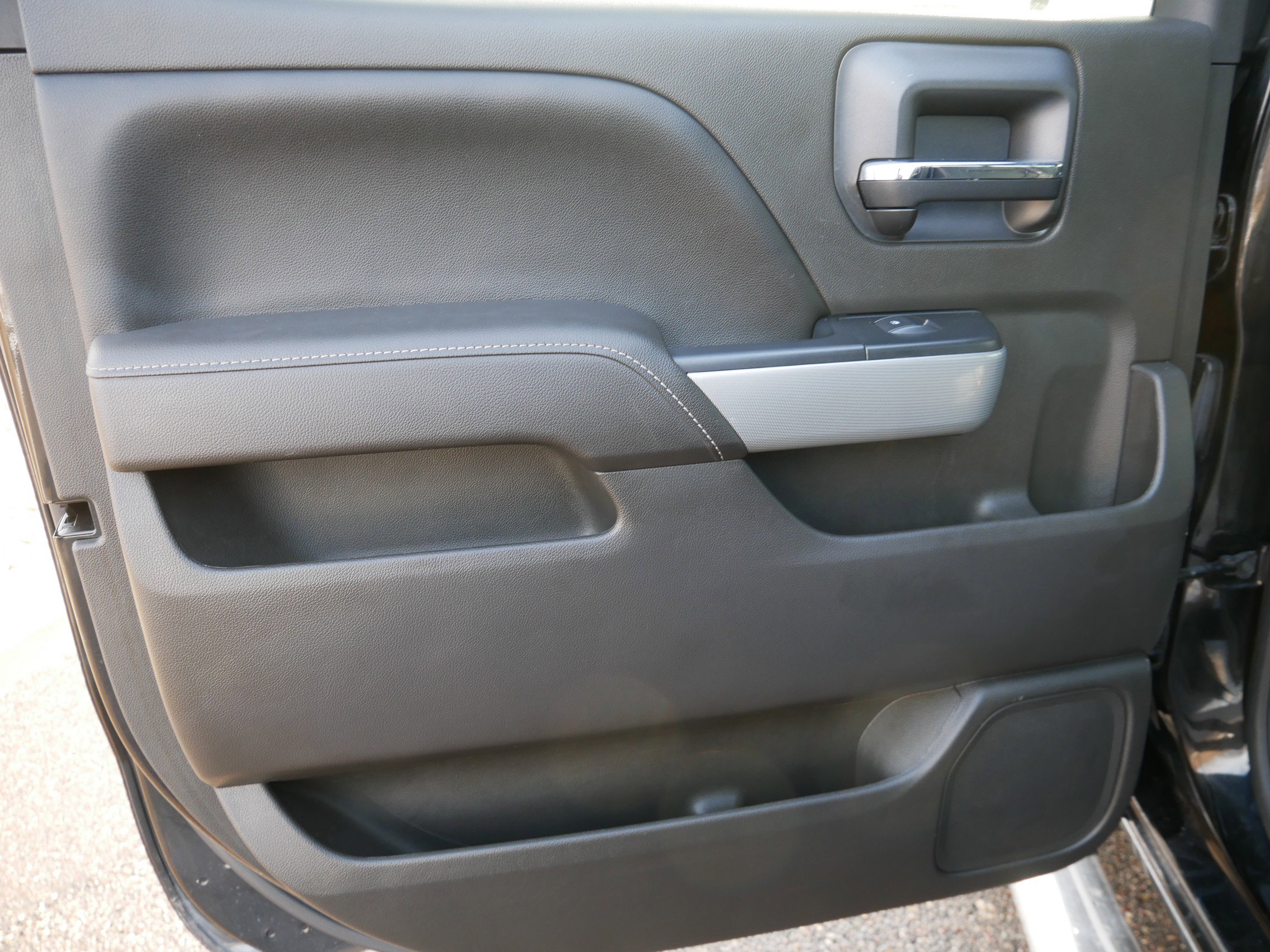 Used 2017 Chevrolet Silverado 1500 LTZ Z71 w/ LTZ Plus Package image 14