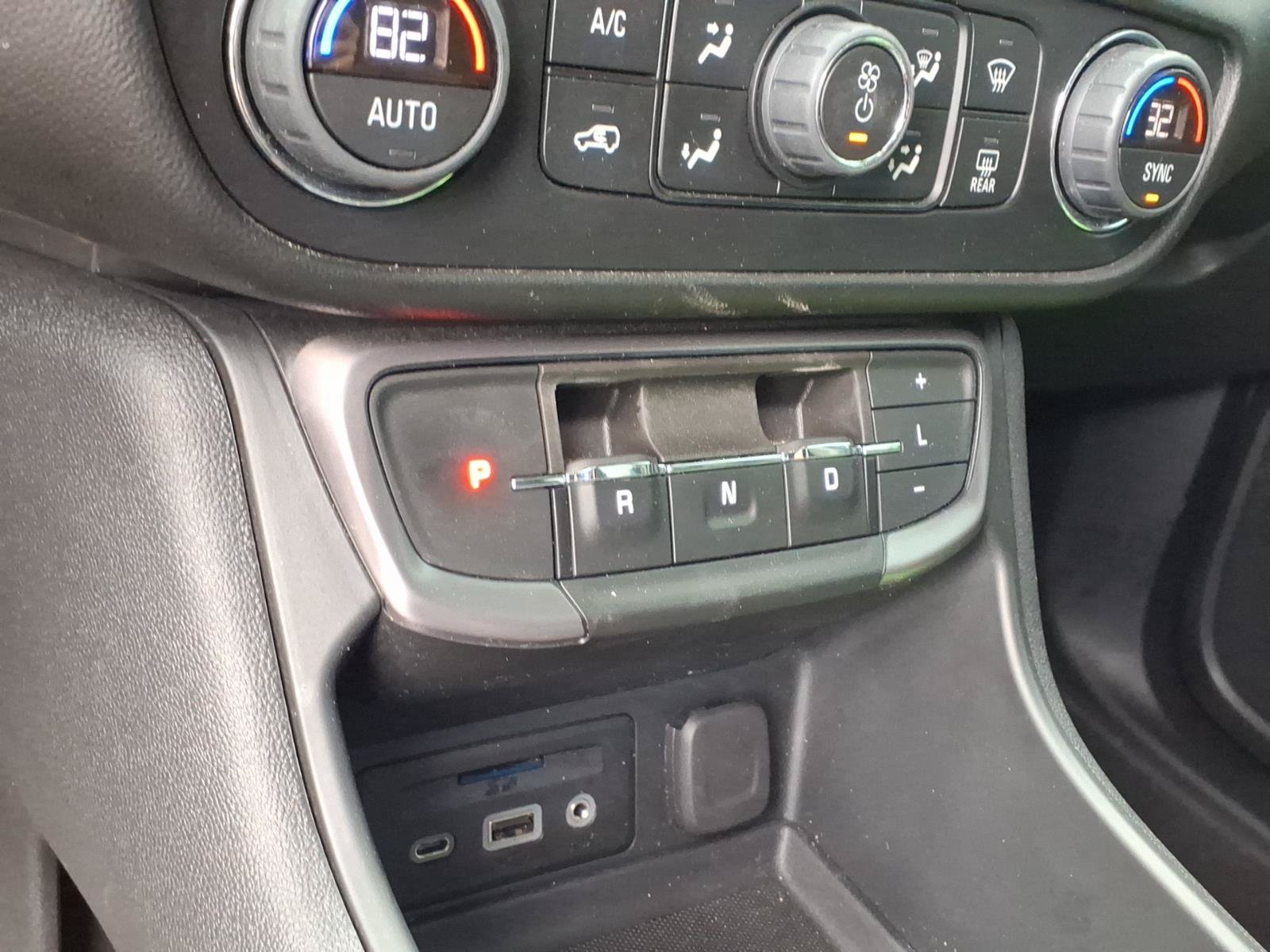 Used 2022 GMC Terrain AT4 w/ LPO, Floor Liner Package AWD/4WD image 15