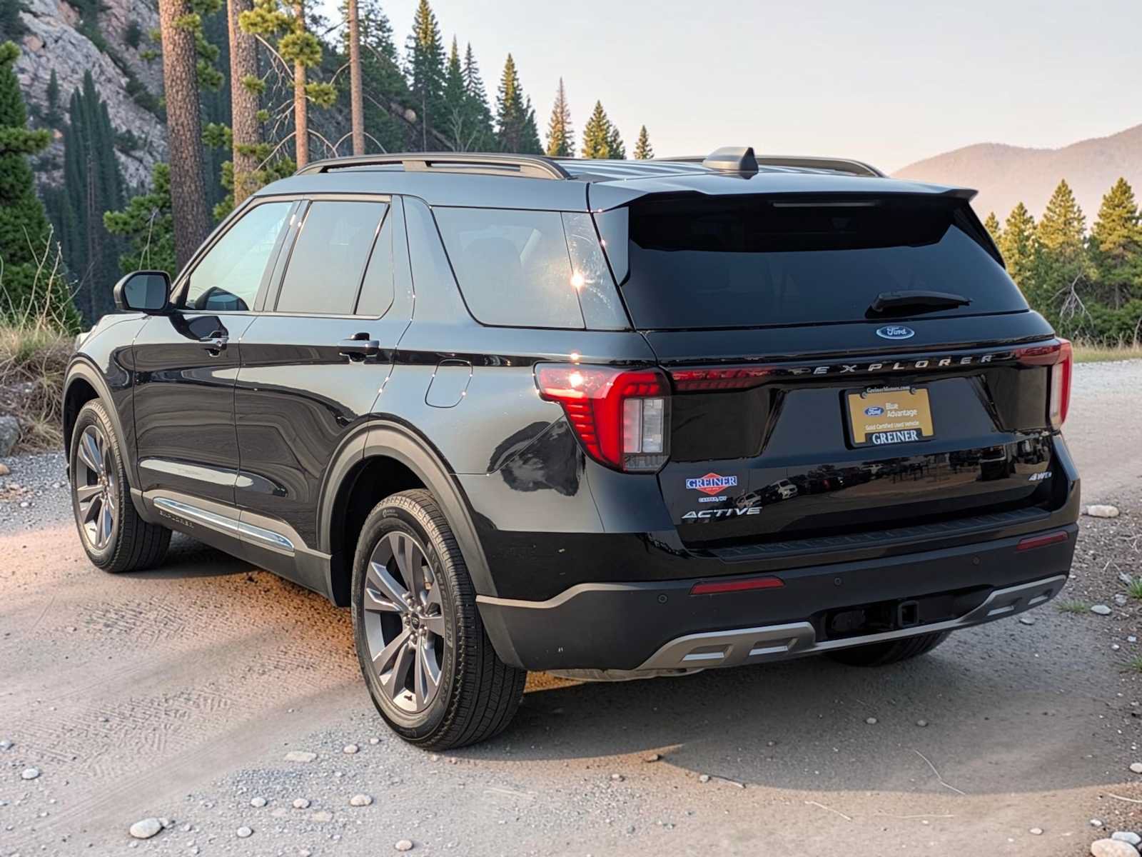 Certified 2025 Ford Explorer Active w/ Active Comfort Package AWD/4WD image 4