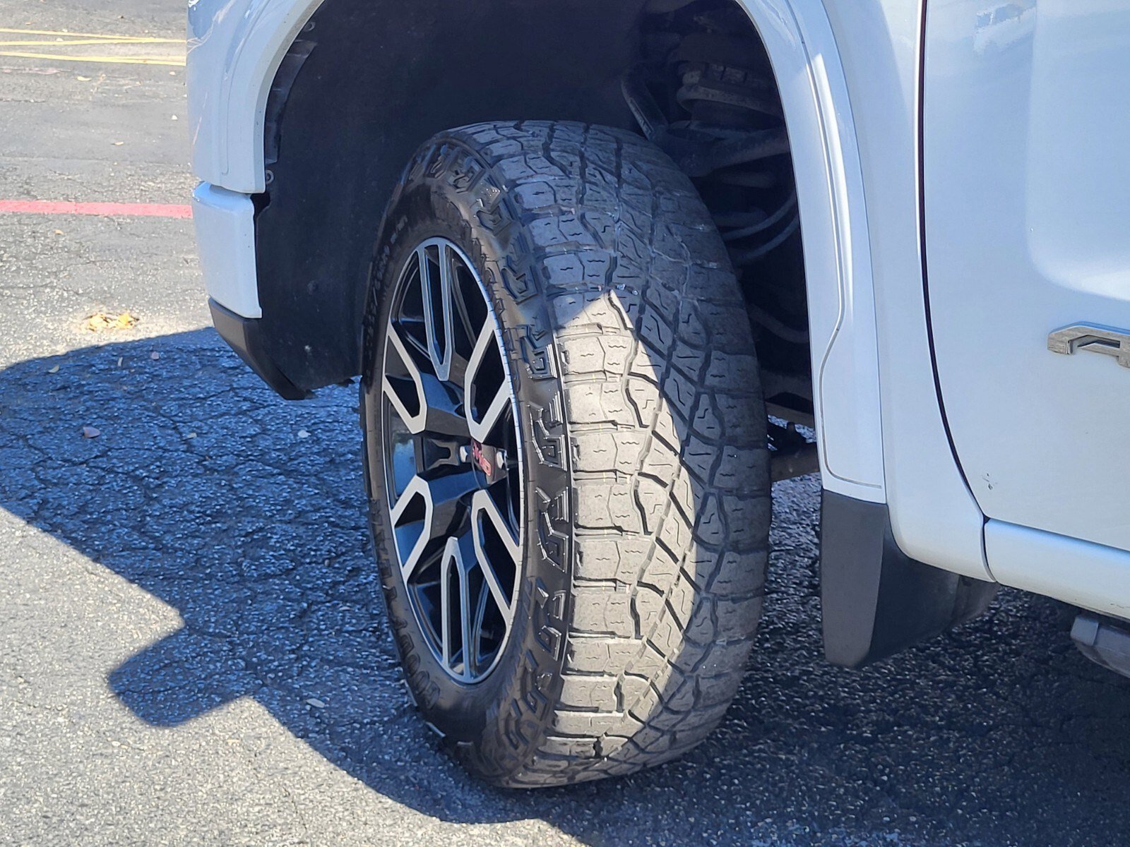 Used 2022 GMC Sierra 1500 AT4 w/ AT4 Premium Package image 33