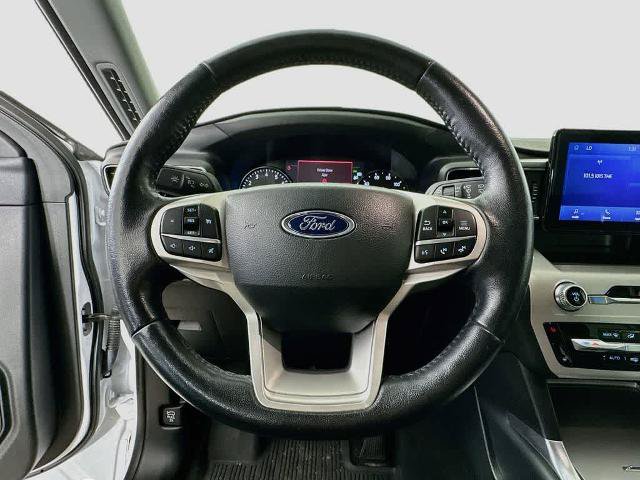 Certified 2023 Ford Explorer XLT w/ Equipment Group 202A RWD image 15