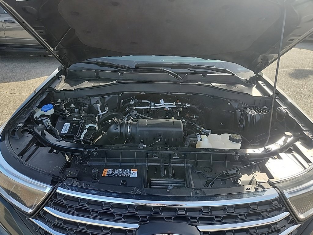 Certified 2023 Ford Explorer XLT w/ Equipment Group 202A AWD/4WD image 23
