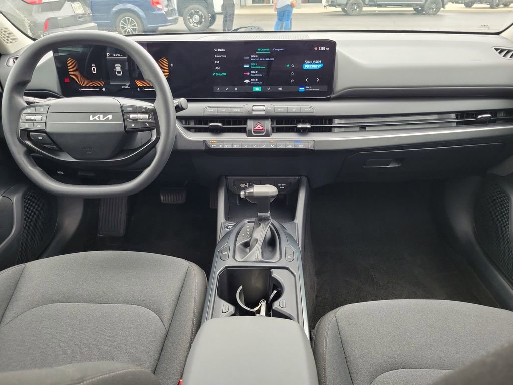 Used 2025 Kia K4 LXS image 11