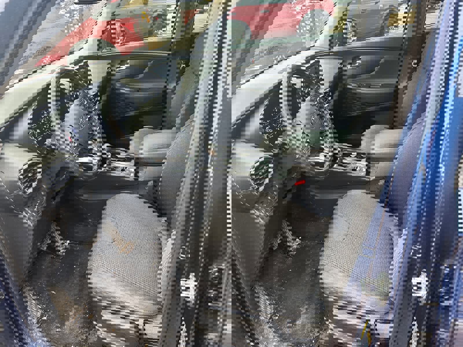 Used 2020 Hyundai Santa Fe SE image 9