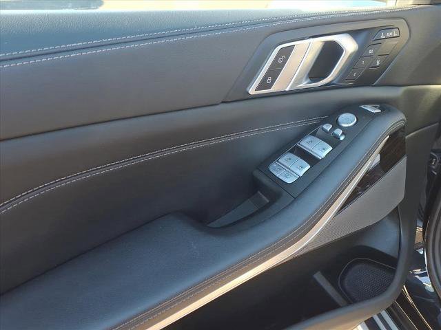 Used 2024 BMW X7 xDrive40i image 9