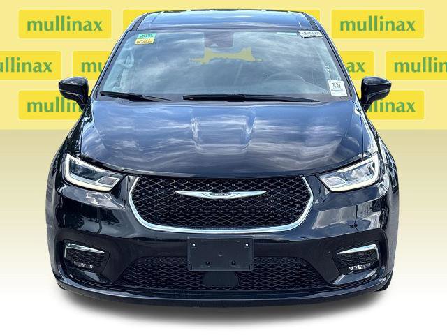 Used 2024 Chrysler Pacifica Touring-L FWD image 15