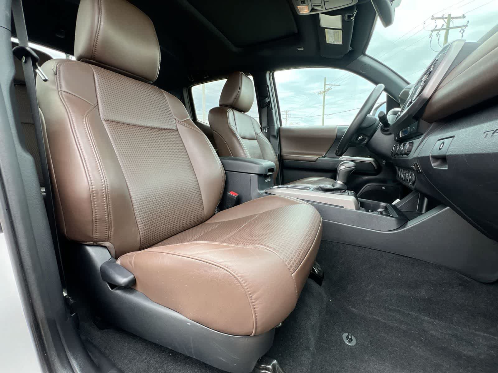 Used 2019 Toyota Tacoma Limited AWD/4WD image 21