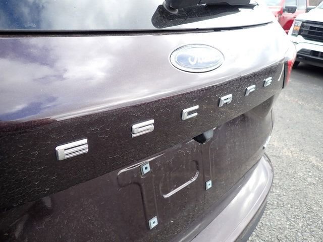 Certified 2023 Ford Escape ST-Line w/ Tech Pack #1 image 9
