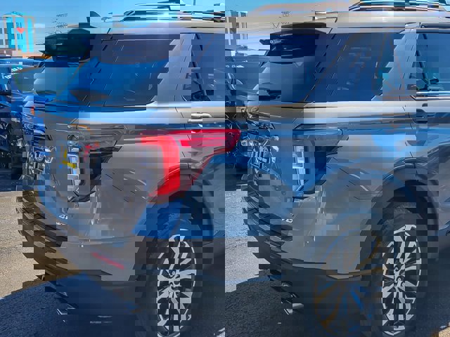 Certified 2023 Ford Explorer ST-Line image 6