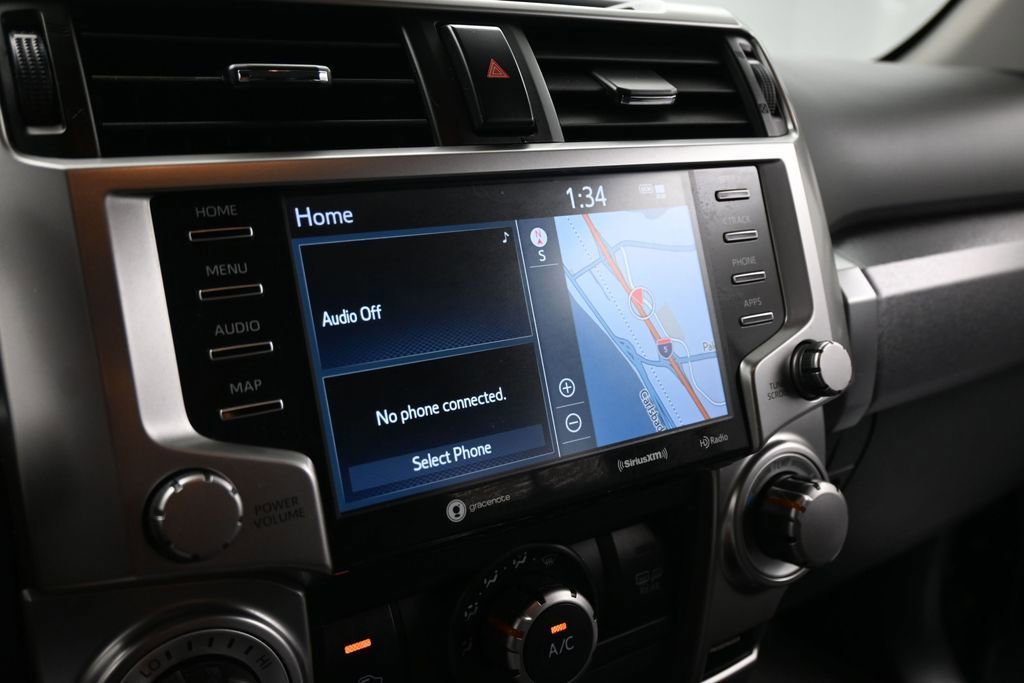 Used 2022 Toyota 4Runner SR5 Premium w/ Moonroof Package AWD/4WD image 40