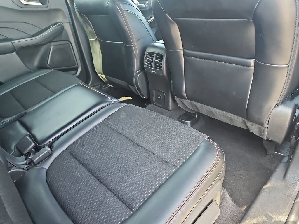 Certified 2025 Ford Escape ST-Line Select AWD/4WD image 11