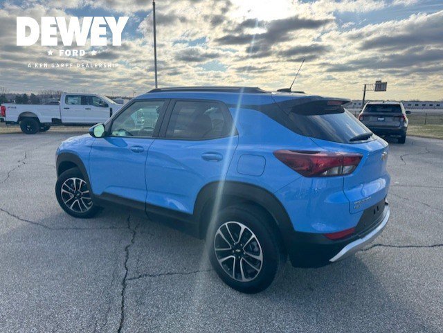 Used 2024 Chevrolet TrailBlazer LT w/ Convenience Package image 3