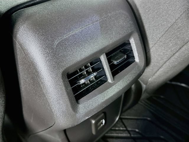 Used 2024 Chevrolet Equinox LT w/ LPO, Floor Liner Package FWD image 33