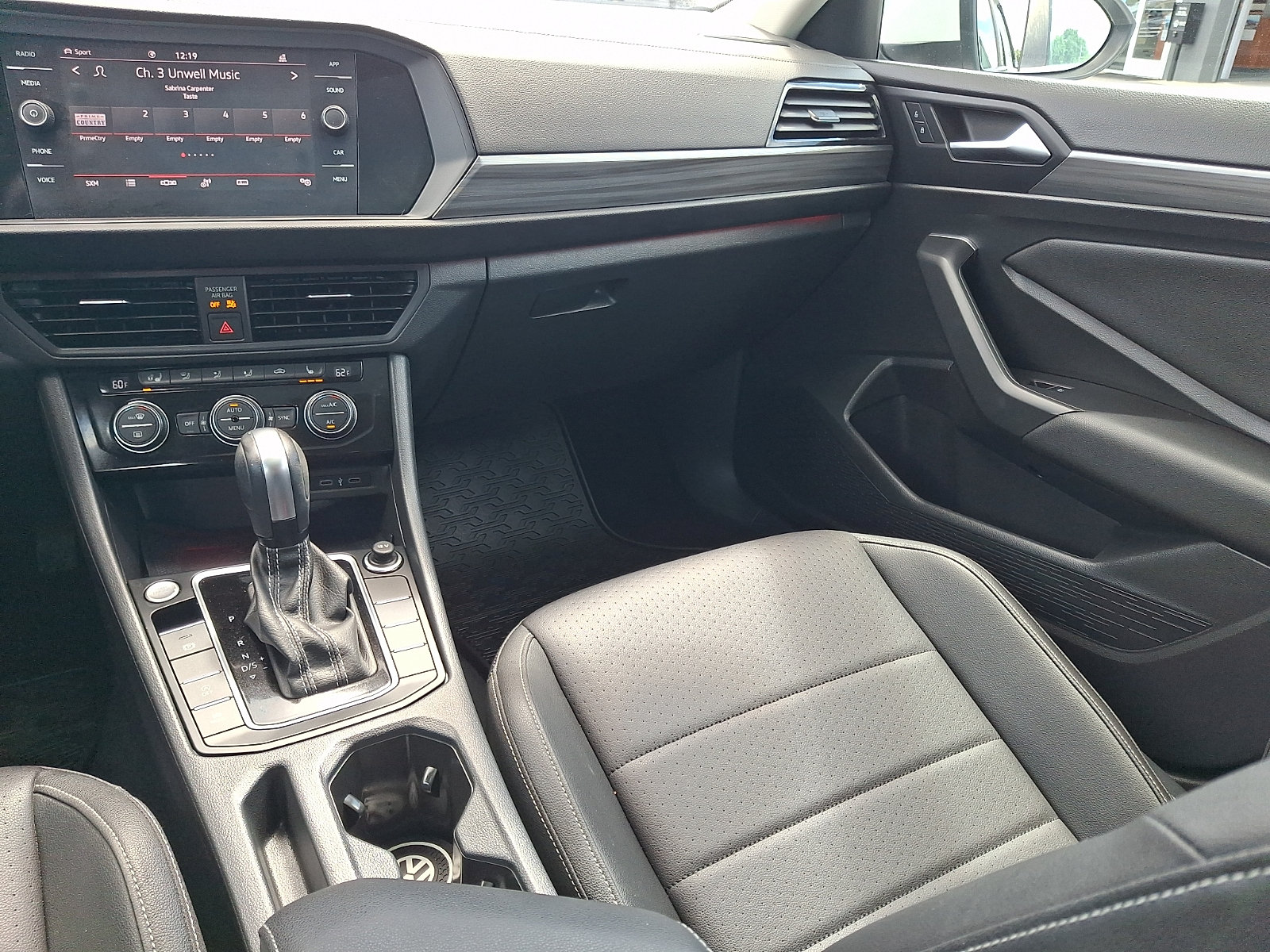 Used 2021 Volkswagen Jetta SEL FWD image 16