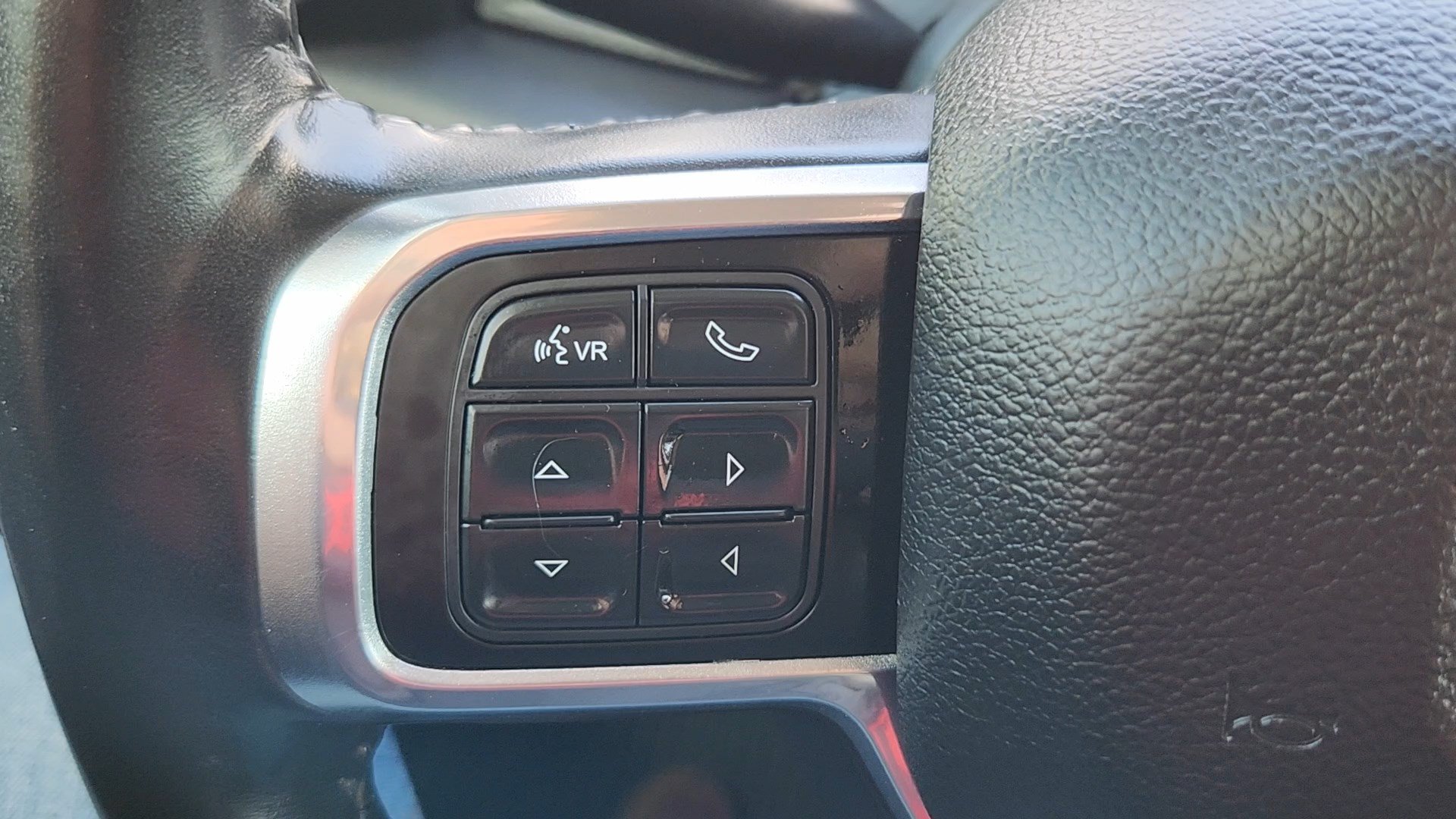 Used 2021 RAM 3500 Laramie AWD/4WD image 11
